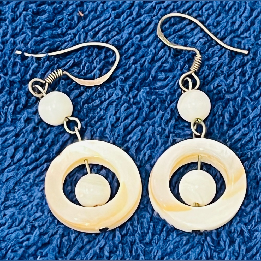 Pair of 925 Sterling Silver Mother of‎ Pearl Earrings.